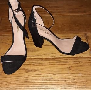 New never worn Steve Madden shoes